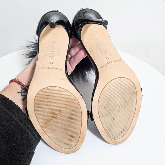 Marc Fisher black patent leather faux fur ankle strap sandals heels size… - Picture 7 of 8